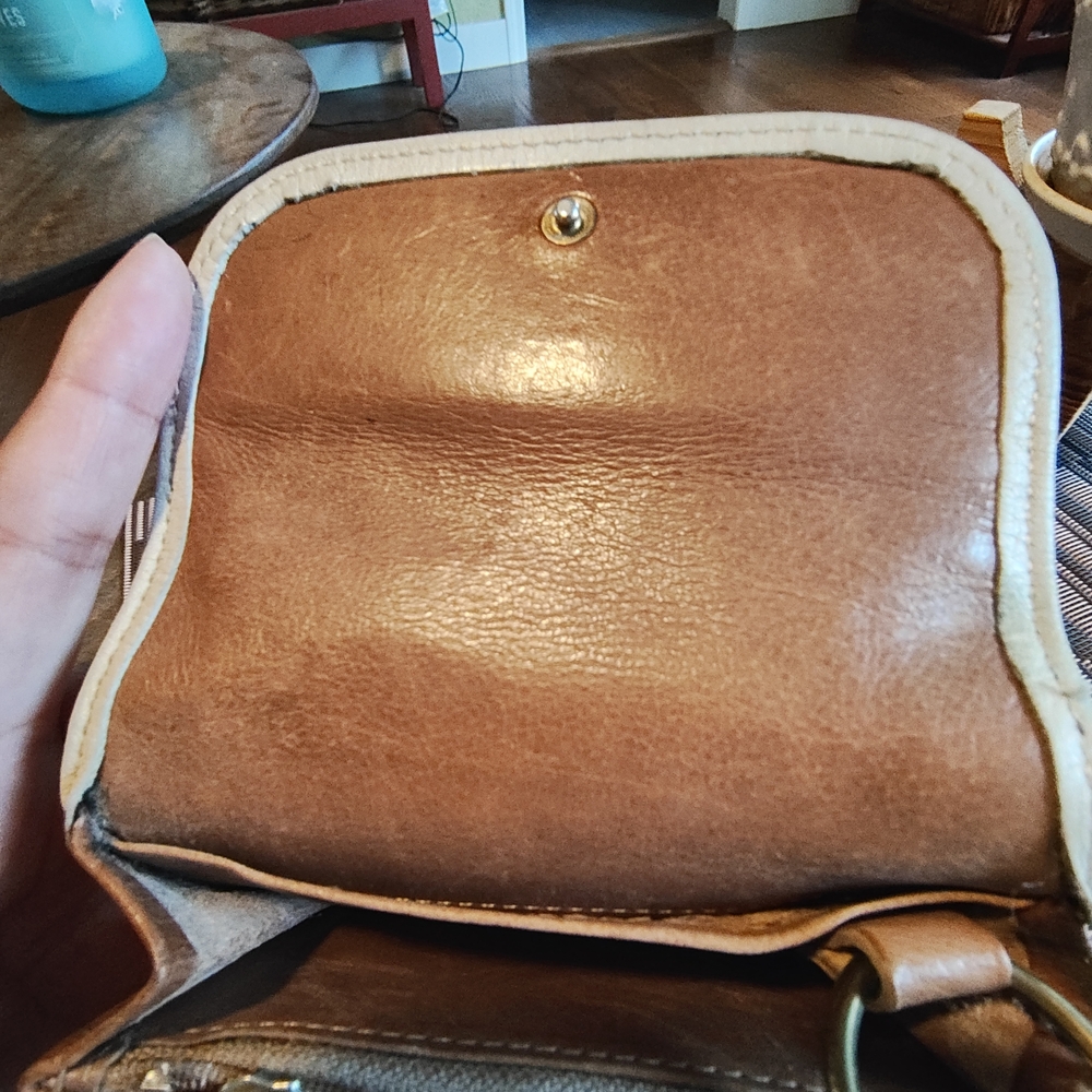Coach Leather Cream Bucket Bag With Matching Wallet - Picture 10 of 10